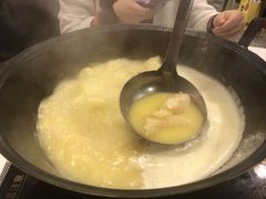 -鲜入围煮花胶鸡海鲜火锅