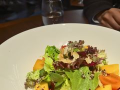 芒果藜麦田园沙拉-MONICH牛排融合餐厅(和义大道购物中心店)