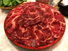 安格斯牛肉-鲜入围煮花胶鸡海鲜火锅