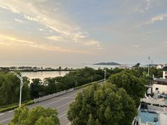 -弥舍·湖景团建泳池派对别墅·湖山境店