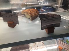 巧克力蛋糕和蓝莓蛋糕-萨尔瓦多Salvador's