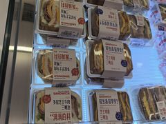 -红星前进面包牛奶公司(君太店)