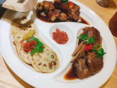 山城外老坛酸菜鱼-山城外·非遗酸菜鱼(新都汇融店)