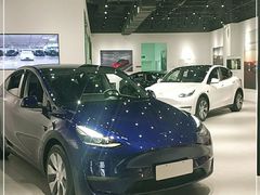 -TESLA 特斯拉(北京颐堤港体验店)