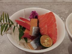 -雍容荟帝王蟹活龙虾展台自助(IFS黑金店)