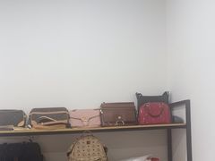 -聚云奢二手奢侈品黄金手表包包回收·中古店(三里屯总店)