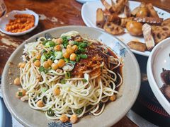 -老鼎万春卤菜(五代传承创始老店)