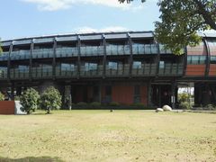 -上海滴水湖皇冠假日酒店