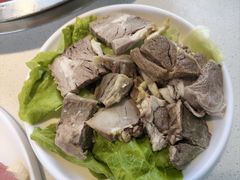 -茅草房·河畔园林火锅