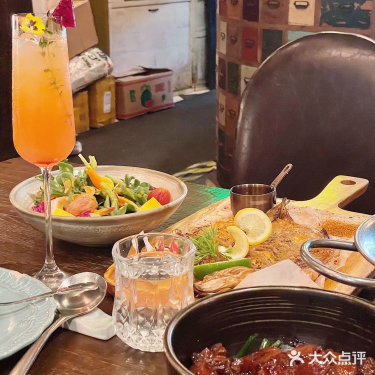 西湖边的复古餐厅｜碧桃小馆