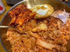 特色辣白菜炒饭-聚合鑫东北熏酱熟食麻辣面(长阳店)