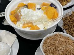 芒果芋圆牛奶绵绵冰-水牛奶皇后糖水铺(深圳总店)