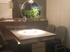 -左庭右院鲜牛肉火锅(浦江欢乐颂店)