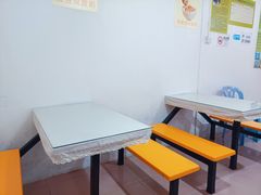 用餐区-老周记顺德双皮奶