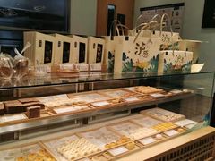 面包甜点陈列柜-泸溪河桃酥(欧尚店)