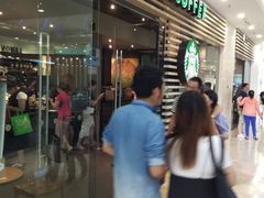 等位区-星巴克(宝山万达店)