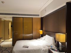 -中山利和希尔顿酒店