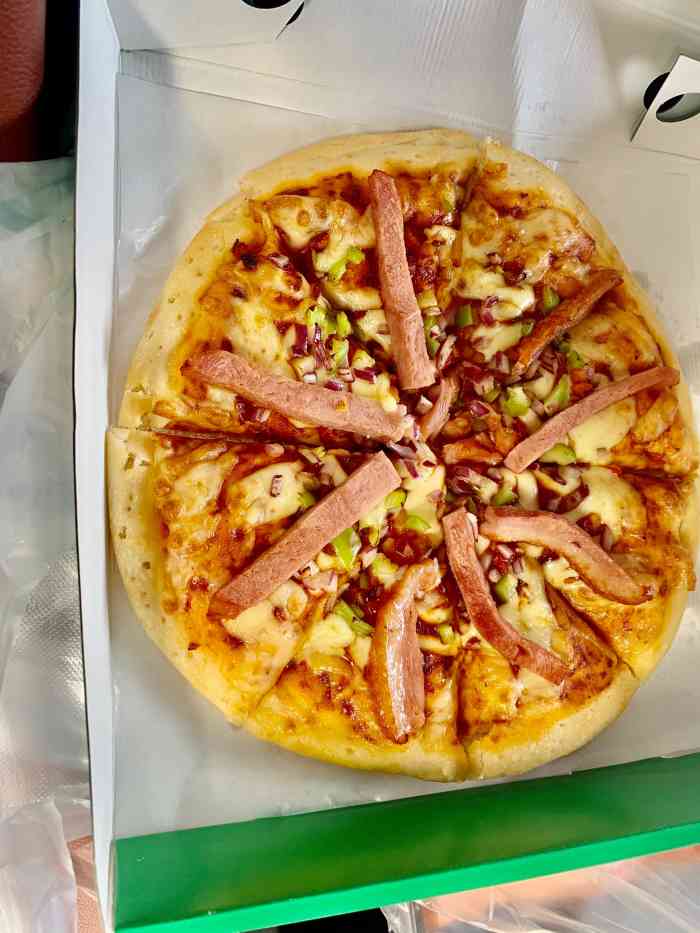 好伦哥比萨小店(通州华远店)-"周末逛街过来的,附近新开的比萨小店