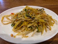 凉拌芭蕉花-蜗牛小馆醉乡民谣云南菜(惠新西里店)