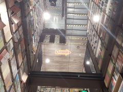 -钟书阁(群光广场店)