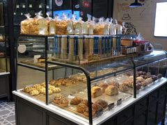 面包甜点陈列柜-面包新语(滨湖万达店)