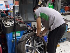 -捷之洁·米其林轮胎汽车维修保养(浦江镇江月路店)