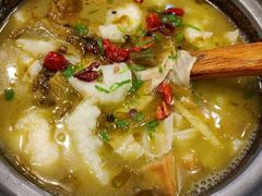 -周鱼小馆石锅酸菜鱼(活力汇店)