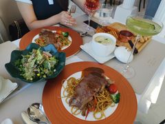 -神秘先生西餐酒廊