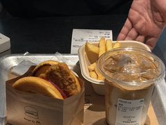 -M Stand(南京新街口金鹰店)