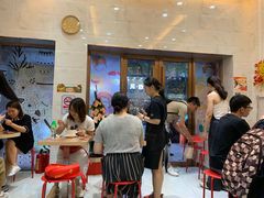 等位区-甜心妈妈·榴莲星级糖水(北京路总店)