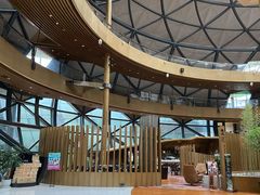 -上海滴水湖皇冠假日酒店