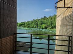-上海怡沁园度假酒店