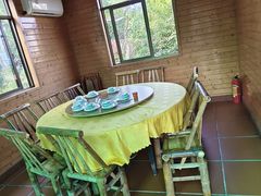 -大石鼓山庄·珠海第一烧猪