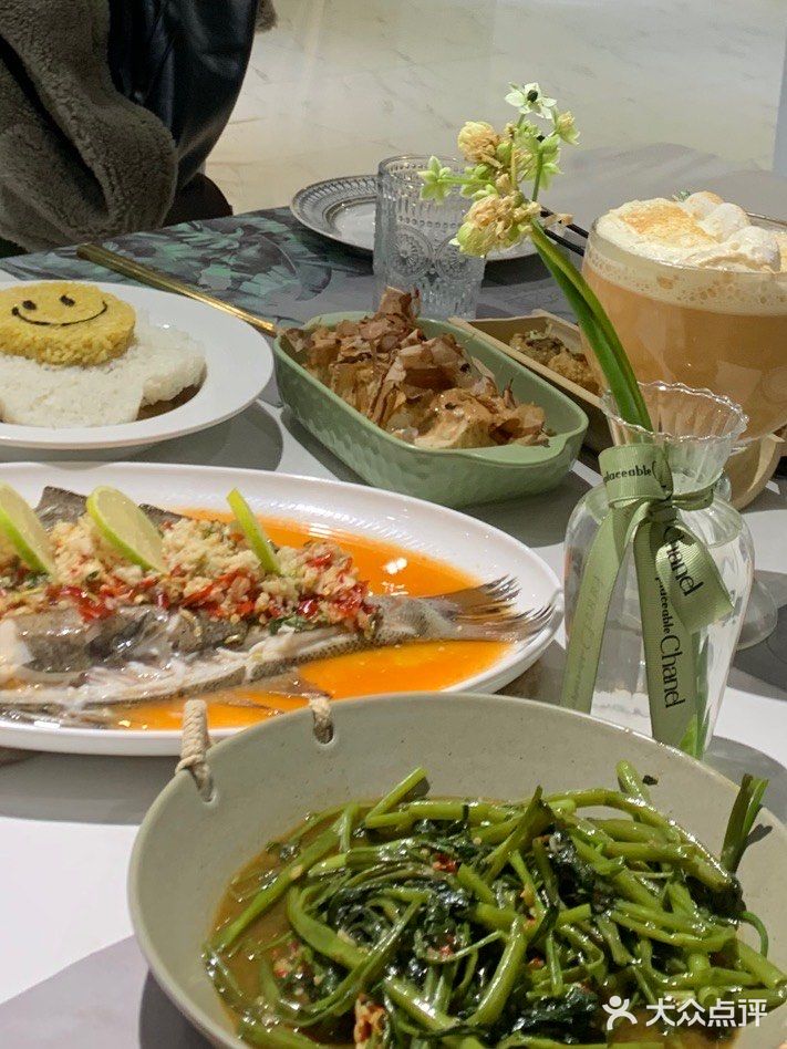 这家店也太适合过生日来了吧
