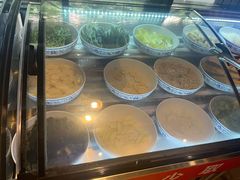 -牛满溢·自助潮汕鲜牛肉火锅(龙汇路店)