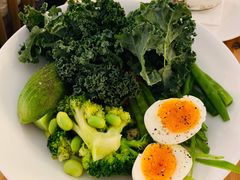 羽衣甘蓝沙拉-Egg•Allday Brunch(襄阳北路店)
