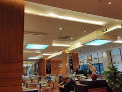 -华邑酒店·鲜艳全日自助餐厅