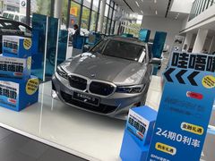 -上海宝信宝马4S店