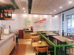 用餐区-老乡鸡(舒城路店)