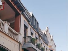 -王府井奥莱临潼小镇(临潼店)