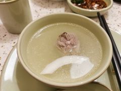 椰子鸡头汤-椰子营·椰子鸡火锅(万象里店)