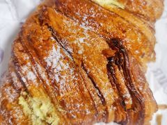泡芙羊角-OUR Bakery(三里屯太古里店)