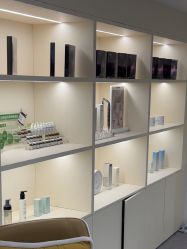 -JNK皮肤管理中心