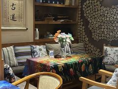-月亮眼花园餐厅书吧酒吧
