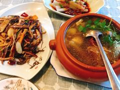 -小厨子私房菜·云南美食店