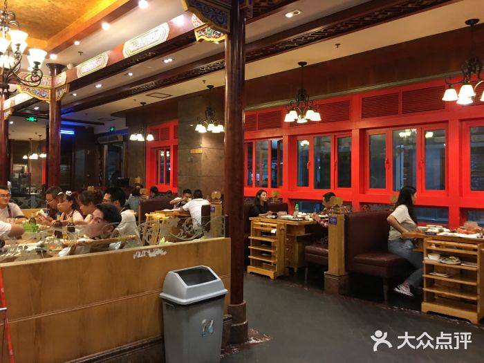 老码头火锅(骡马市店)大堂图片