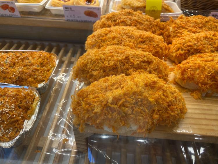 爱达乐(德阳南街店)-"前天下午被满满的肉松(似乎是这家分店独有.