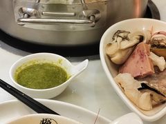 -樾餐厅泰式海鲜火锅(民歌湖店)