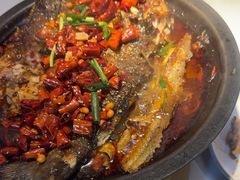-鸣记脆皮烤鱼·海鲜烤鱼(三八广场店)