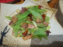 -滇香肴·云南菜蒸汽石锅鱼(云南北路店)